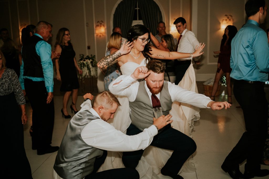 Wedding coupe dances at reception